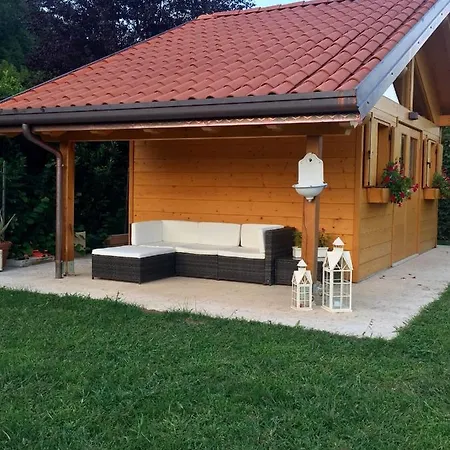 La Tana Del Grillo Bed & Breakfast 3*