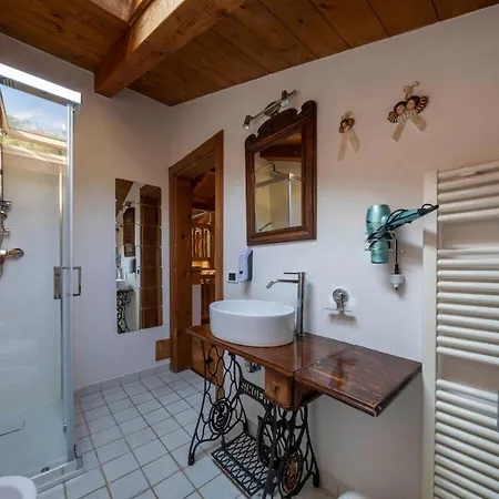La Tana Del Grillo Bed & Breakfast Feltre